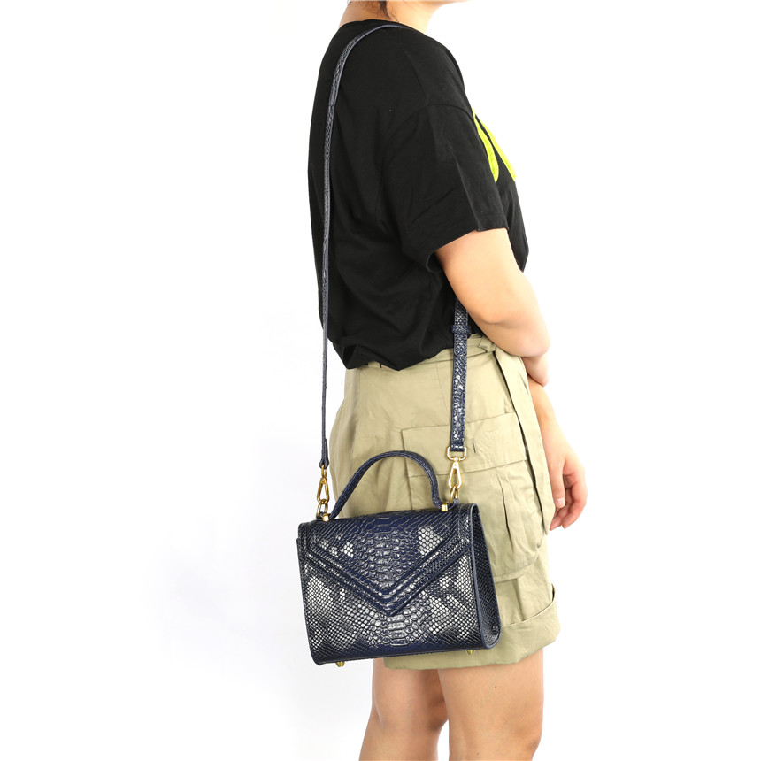 Dubai Women New Snake Pattern  - Women Bags Dubai 评论和价格