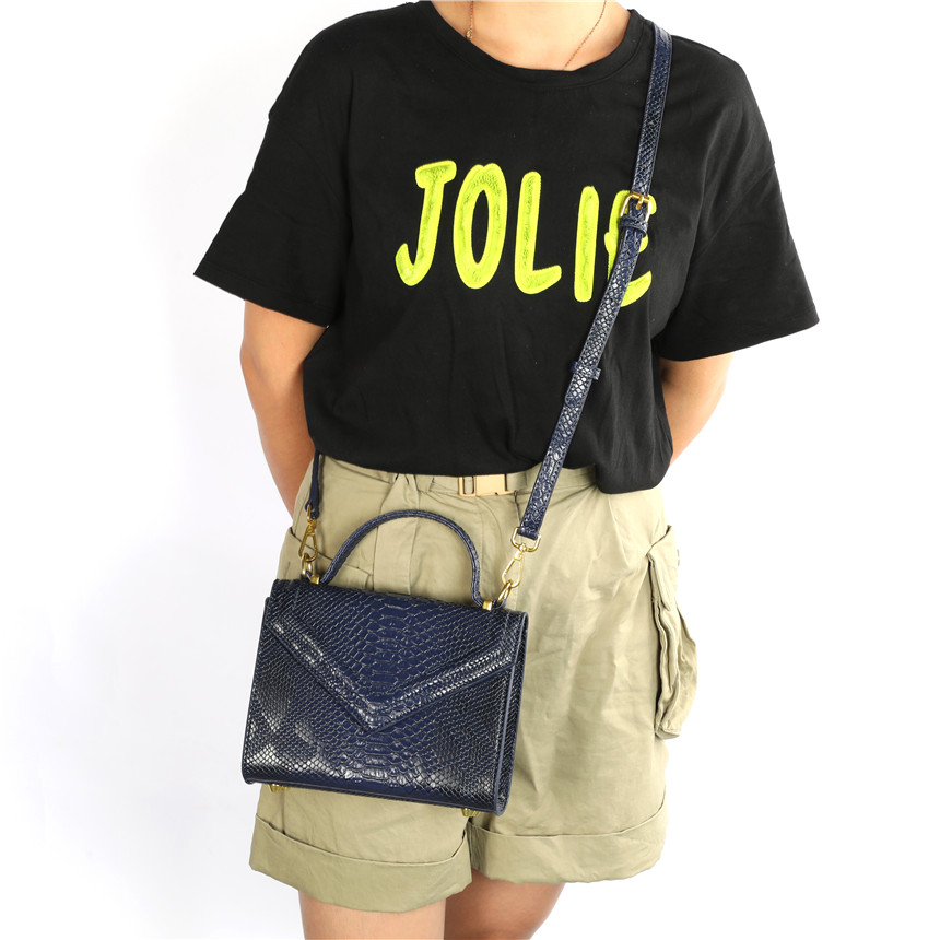 Dubai Women New Snake Pattern  - Women Bags Dubai 评论和价格