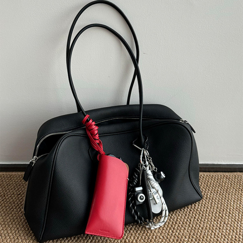 Black Soft Leather Boston Tote - Women Bags 2026 Trends 评论和价格